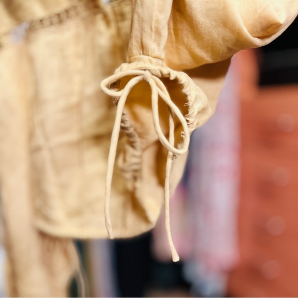 Boteh Linen Yellow Crop Top - Picture 6 of 8